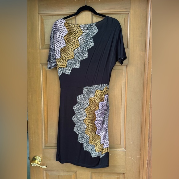 BCBGMaxAzria Black and White Asymmetrical Sheath Dress - Picture 4 of 5